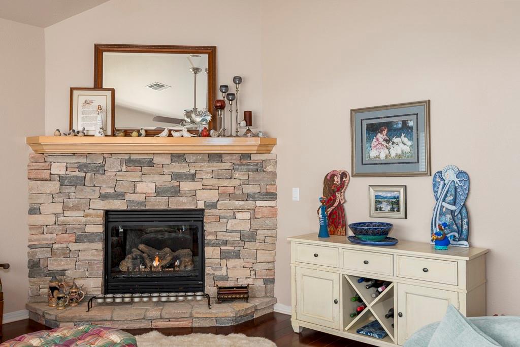 2263 Stratford Grace