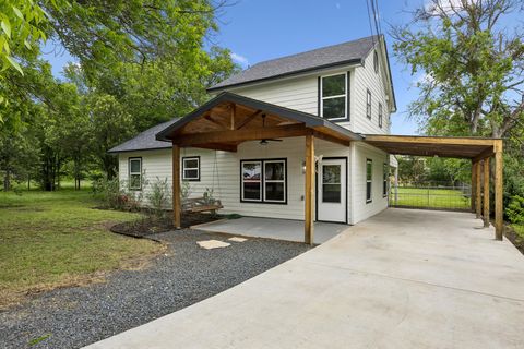 1909 S Pine ST Georgetown TX 78626