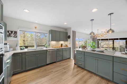 Tiny photo for 7643 Parkview CIR, Austin, TX 78731 (MLS # 1201810)