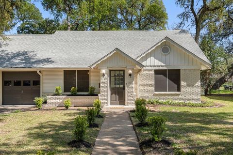 5105 Plumas LN Austin TX 78745