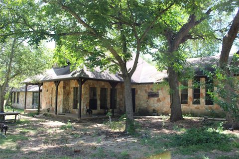 Photo of 211 Thomas Oaks DR, Wimberley, TX 78676 (MLS # 7989756)