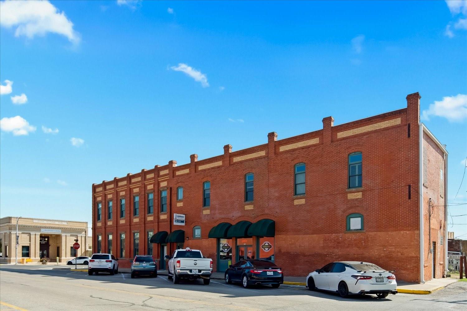 34 N Main ST