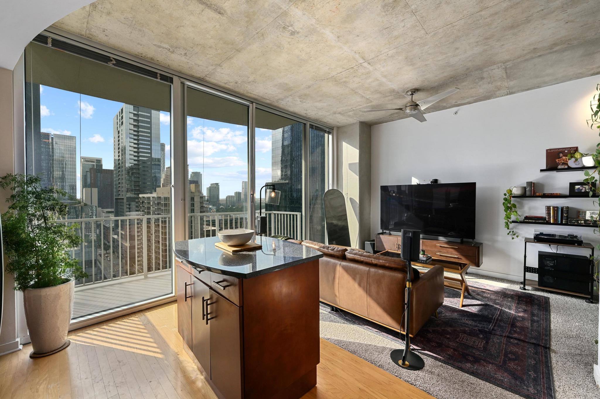 360 Nueces ST 1903