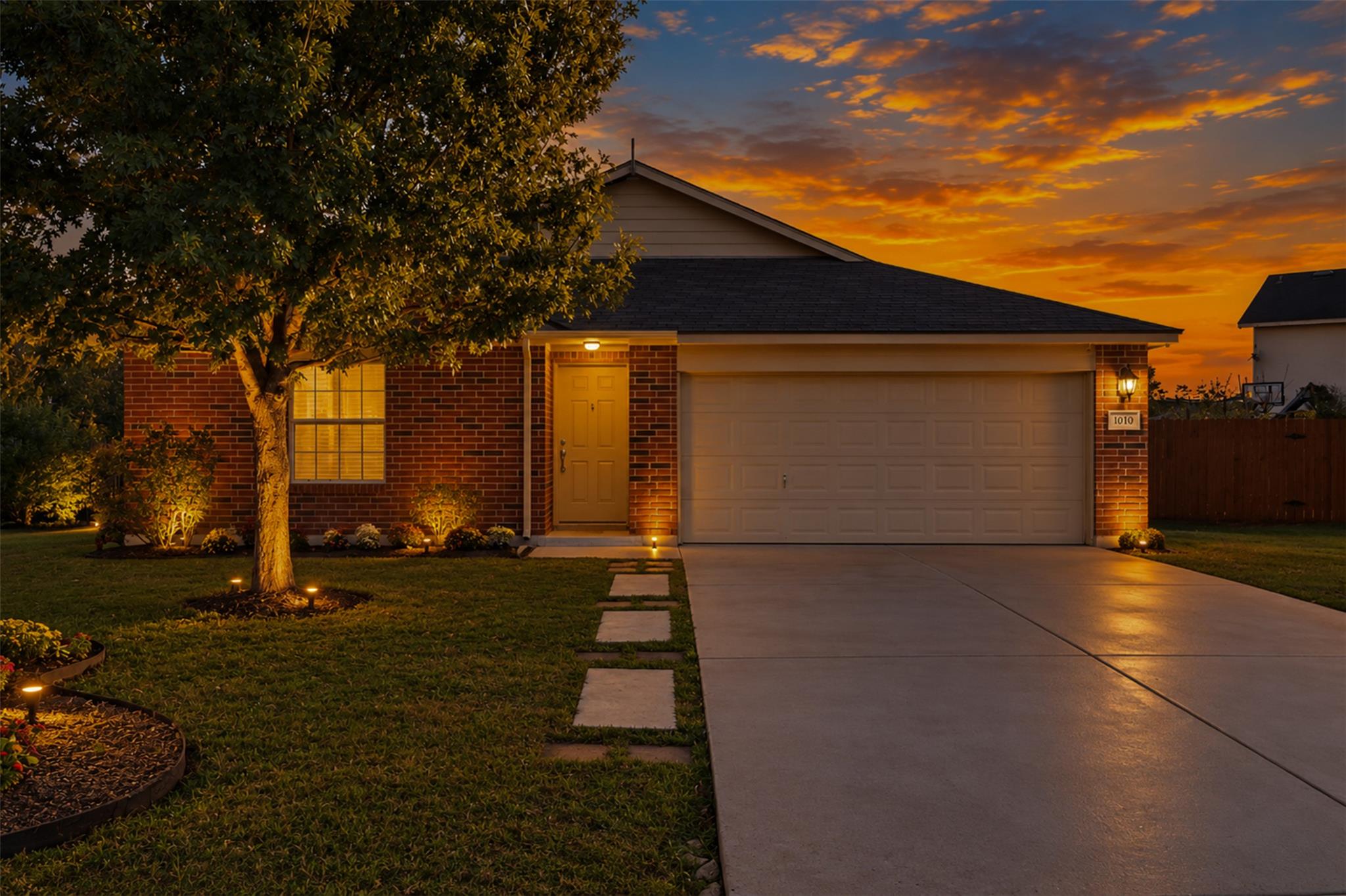1010 Meandering Creek CV