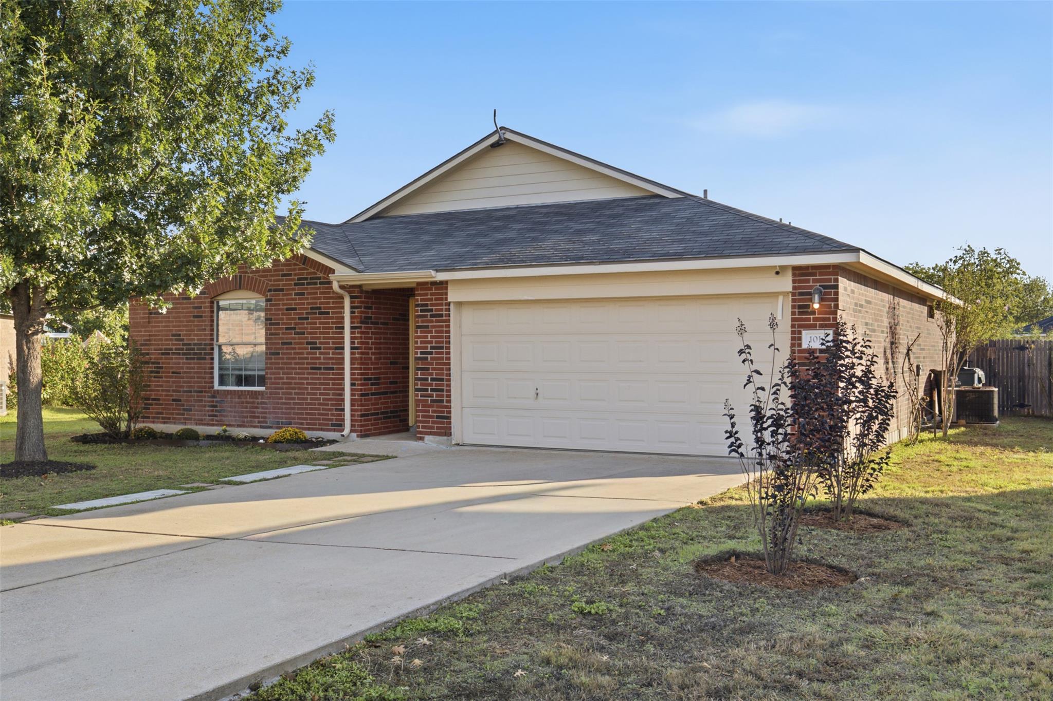 1010 Meandering Creek CV