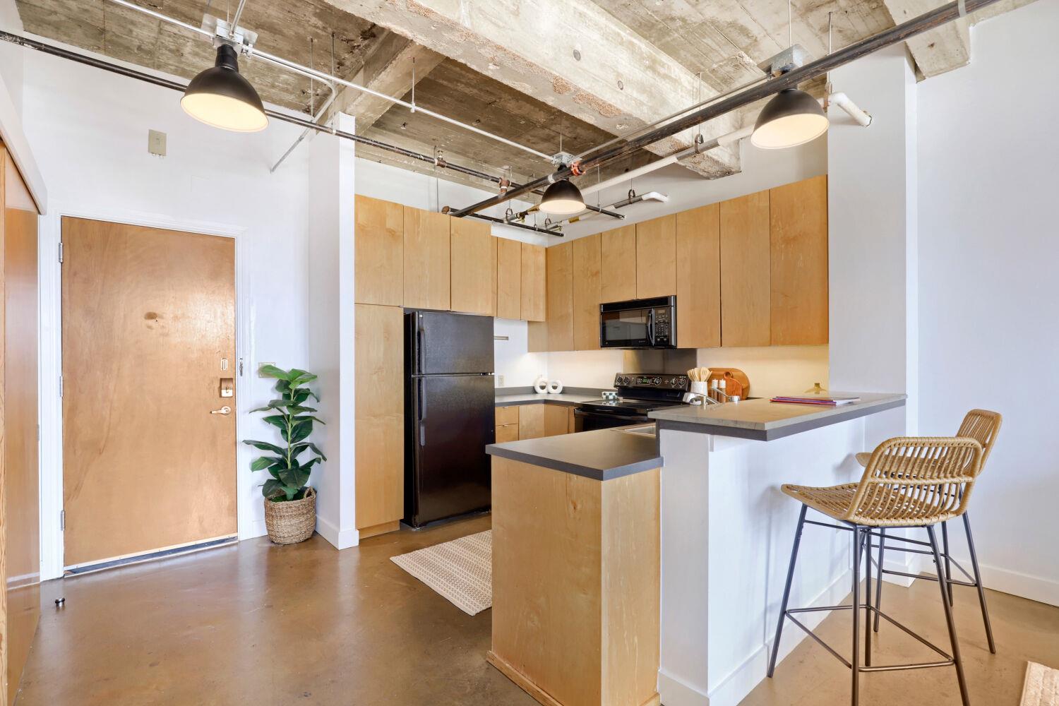 710 Colorado ST 9E