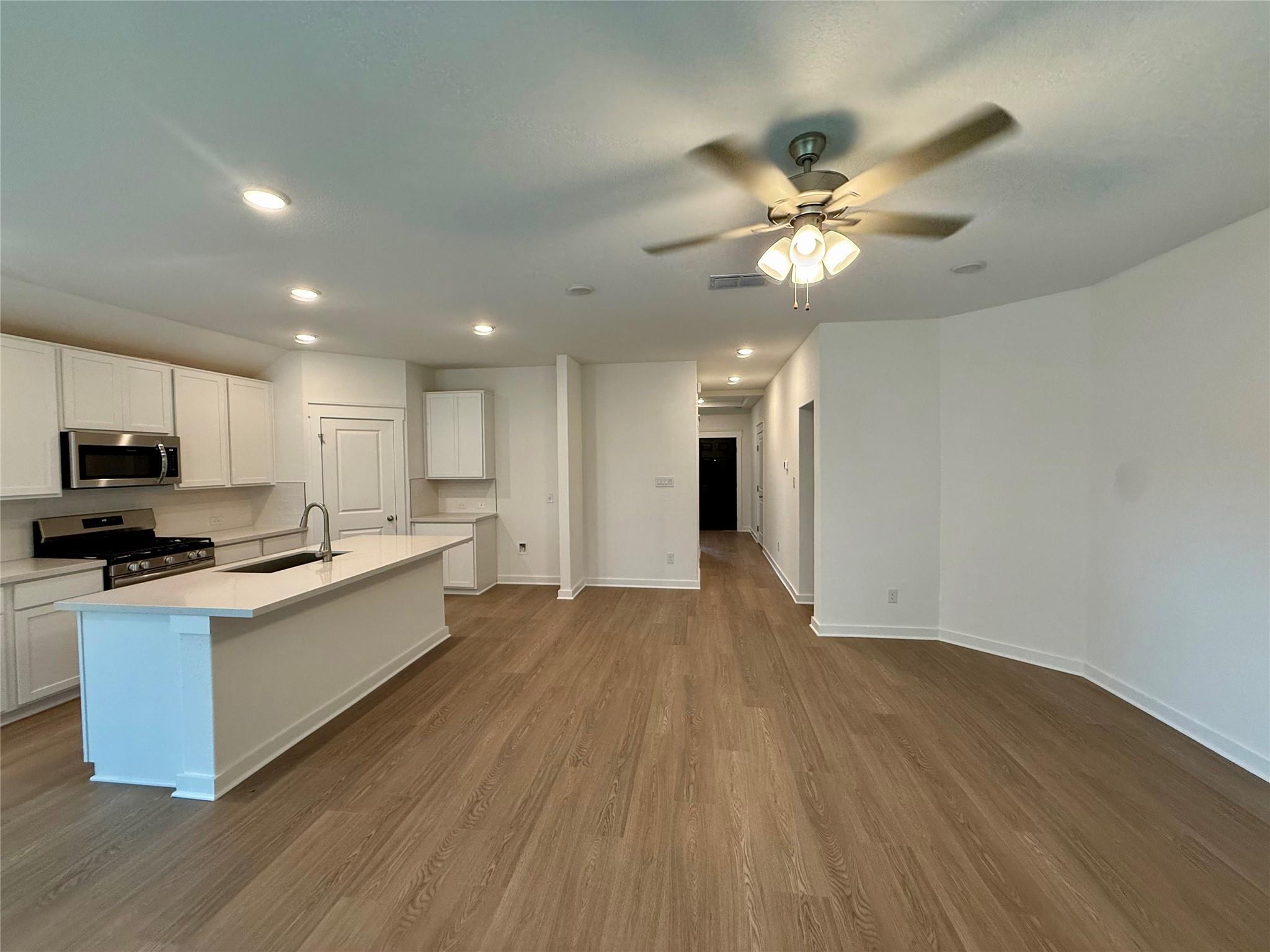 13531 Barn Chime ST