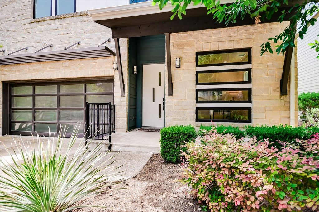 Photo of 2807 Del Curto RD #J, Austin, TX 78704 (MLS # 8793447)