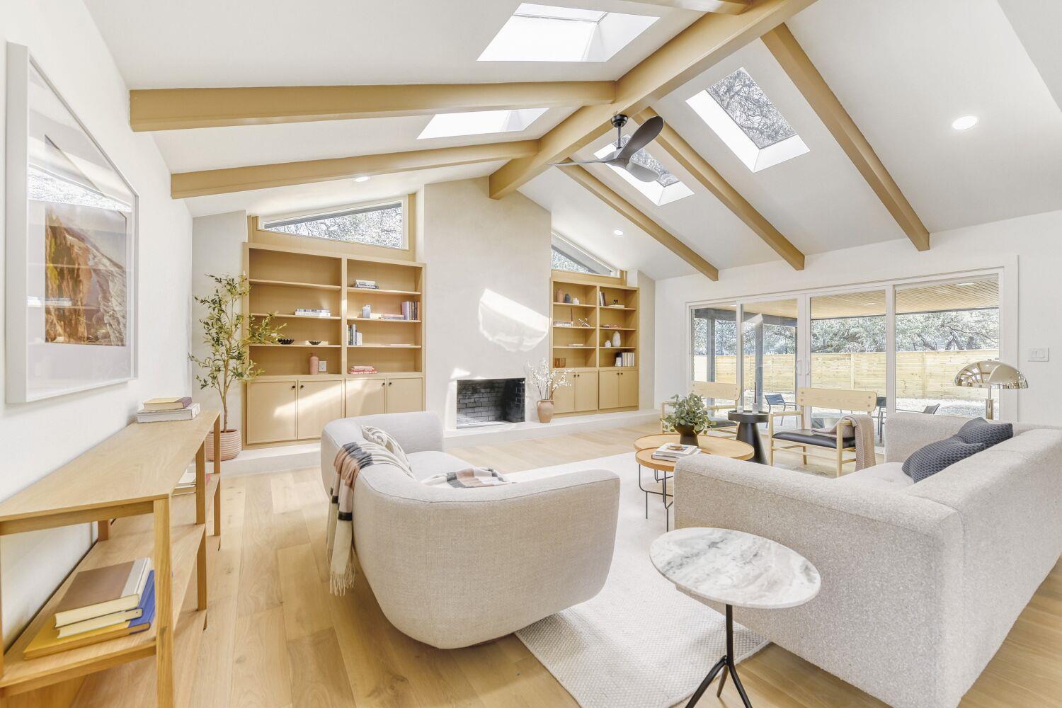 8702 Balcones Club DR