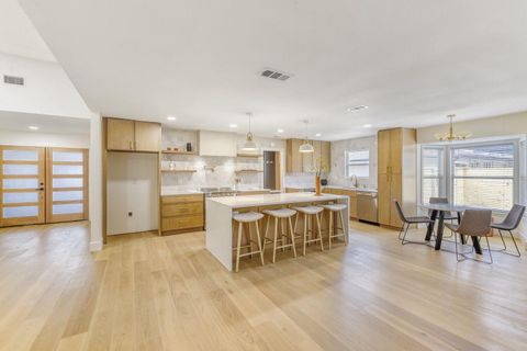 Tiny photo for 8702 Balcones Club DR, Austin, TX 78750 (MLS # 2045342)