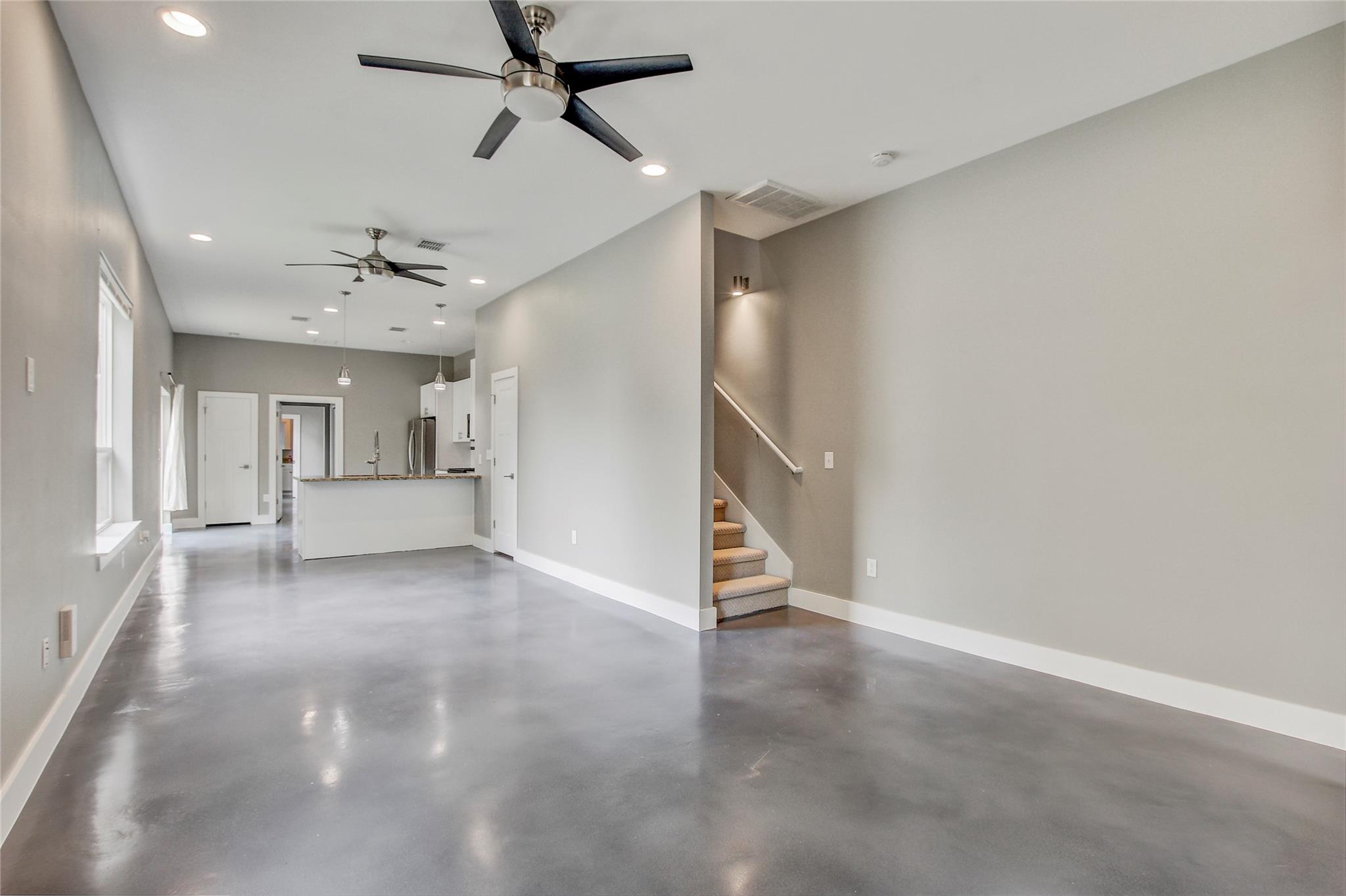5109 Lott Ave