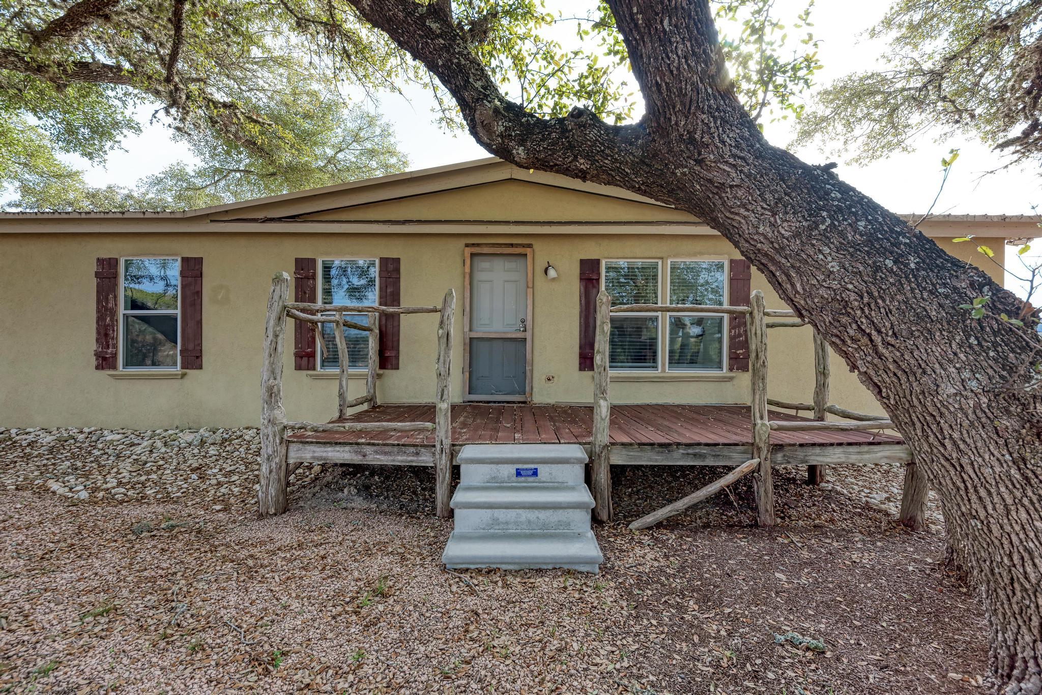 1395 Mountain Creek RD