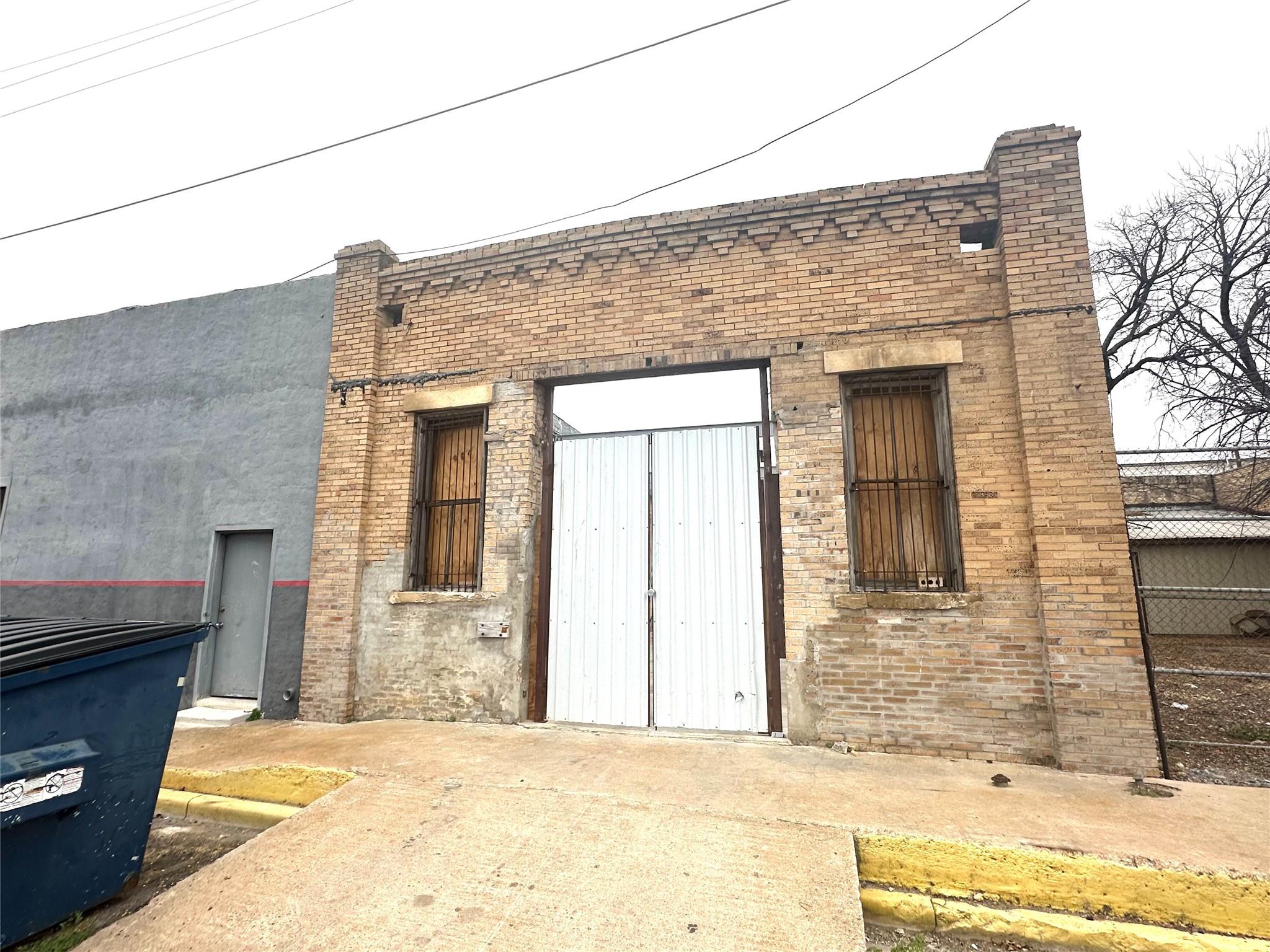 110 W 1st ST
