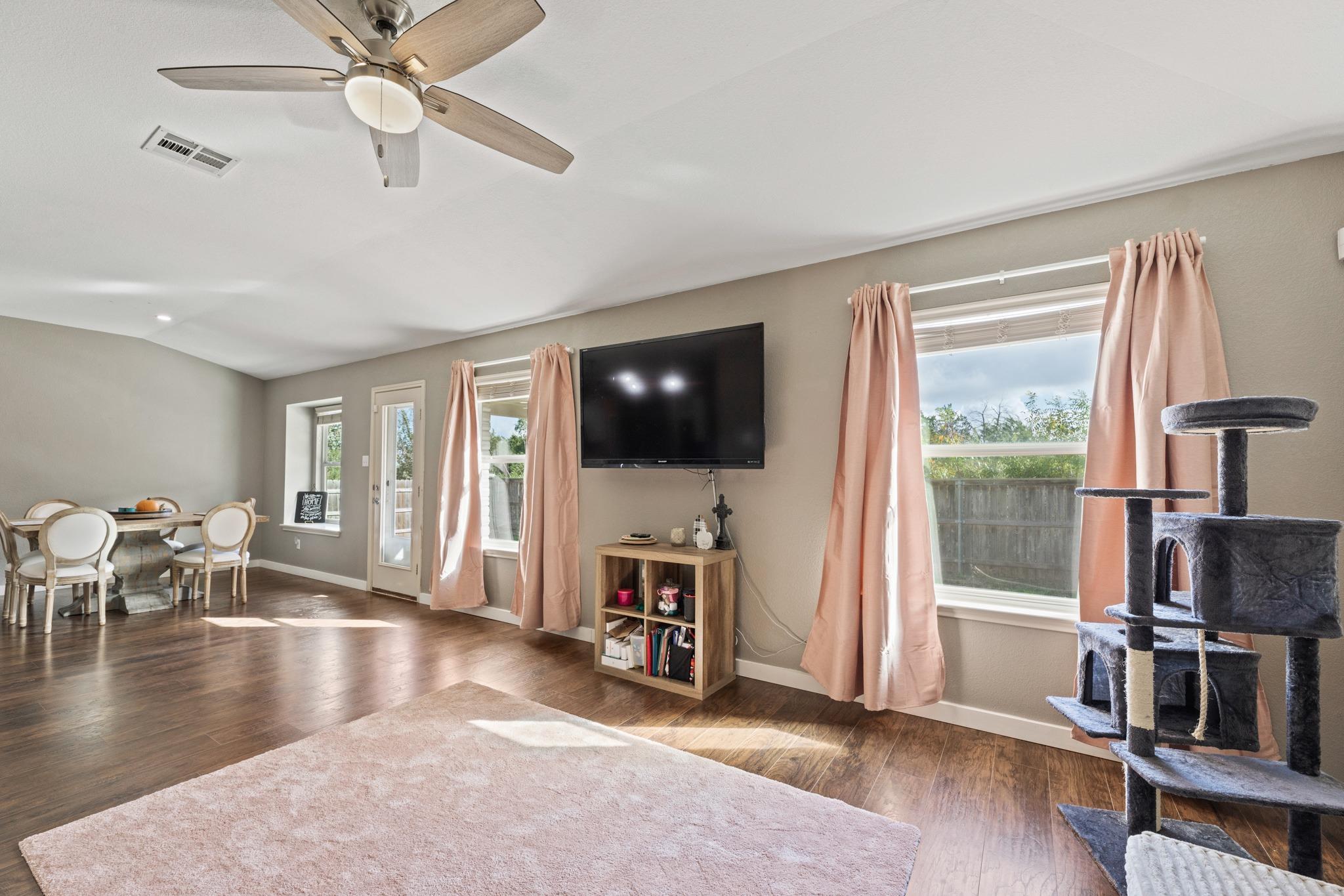 3933 Rolling Canyon TRL