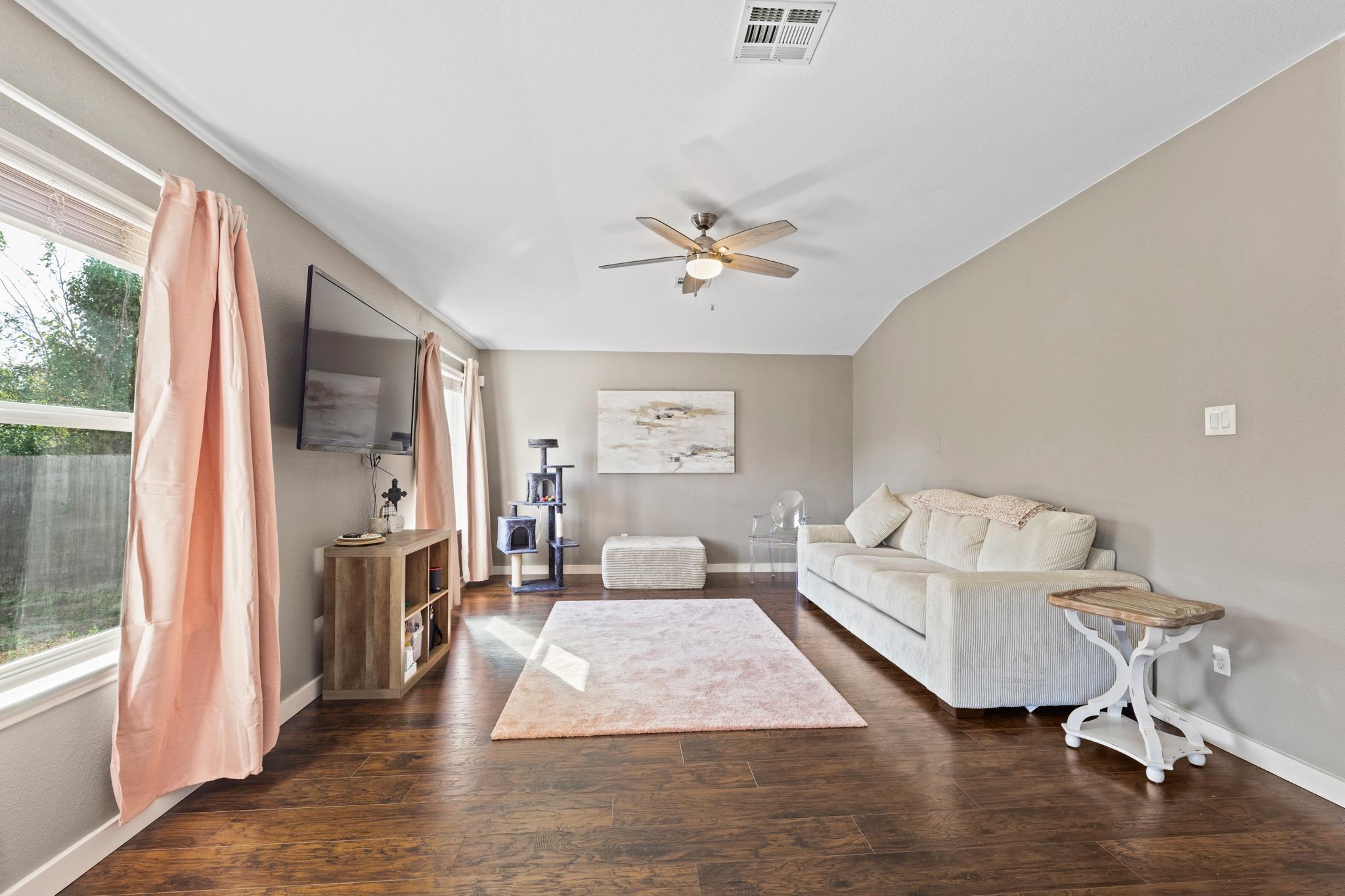 3933 Rolling Canyon TRL
