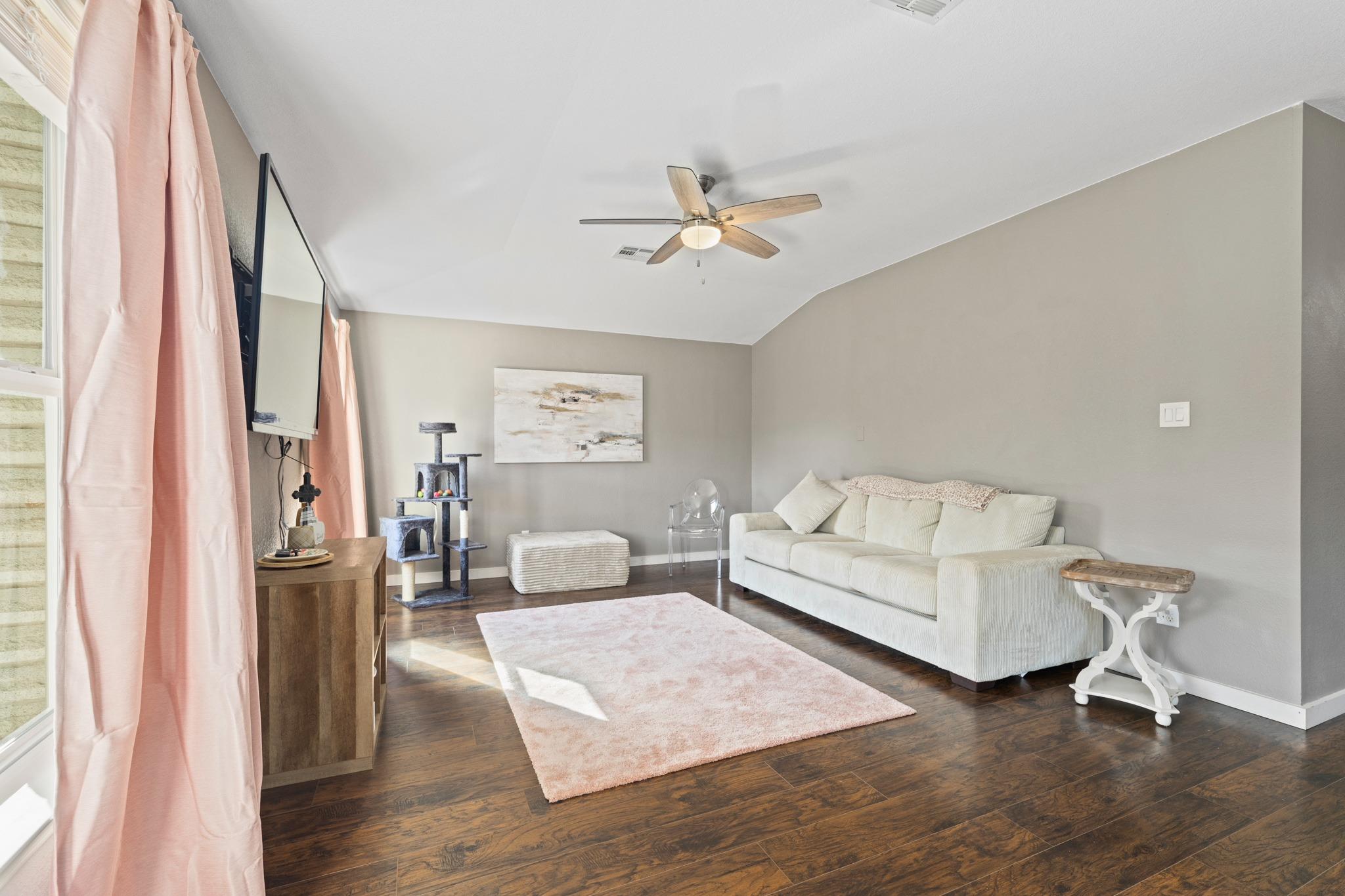 3933 Rolling Canyon TRL