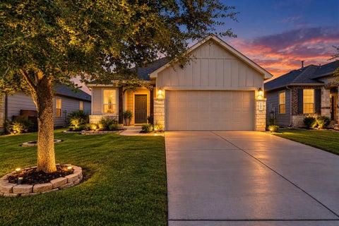 Photo of 505 Coffee Berry DR, Georgetown, TX 78626 (MLS # 1347623)