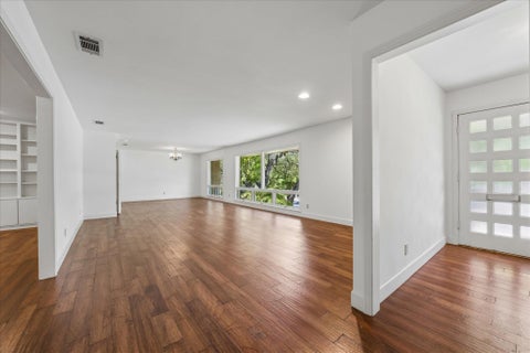 Tiny photo for 5900 Overlook DR, Austin, TX 78731 (MLS # 8307010)