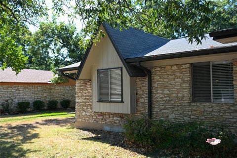 Photo of 401 Dove Creek DR, Round Rock, TX 78664 (MLS # 2709683)