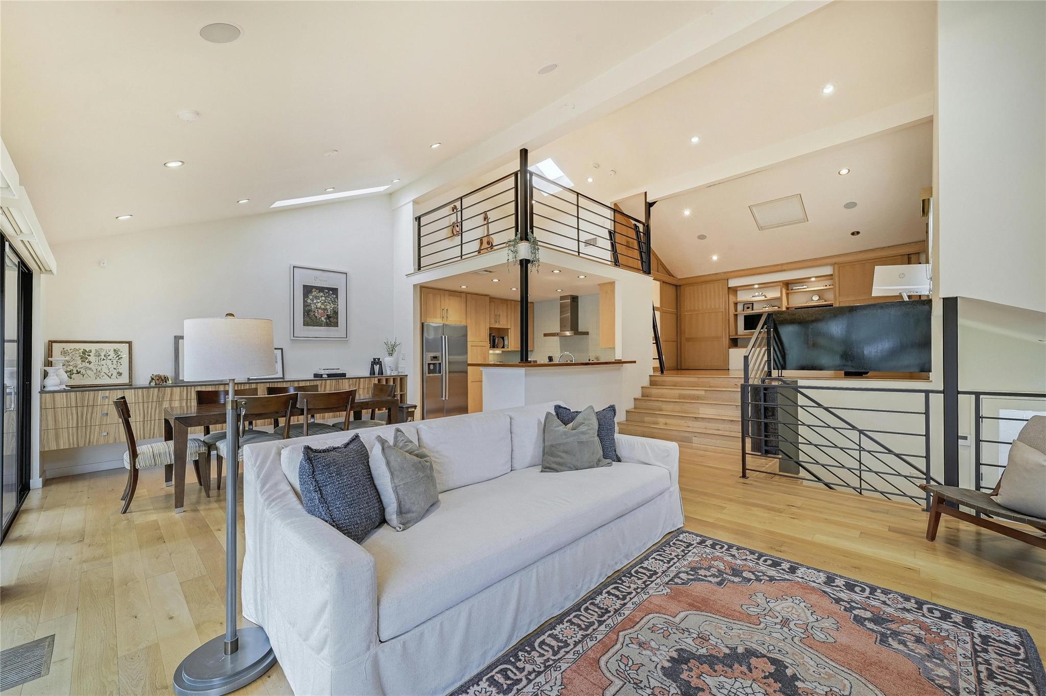 1821 Westlake DR 103