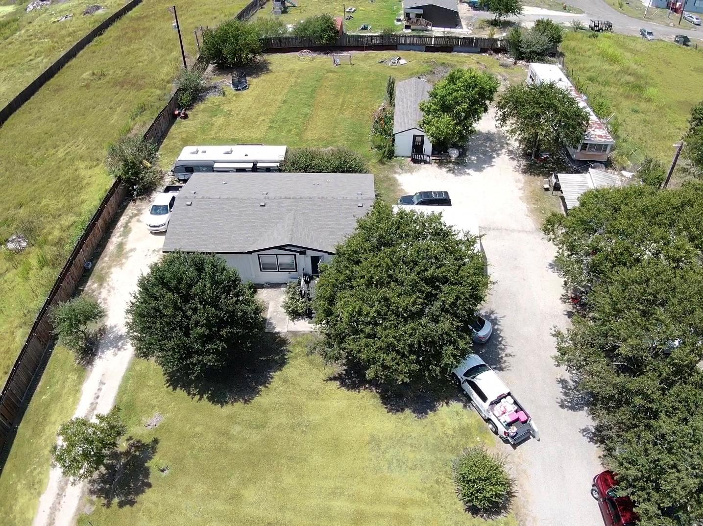 2130 Mathias LN