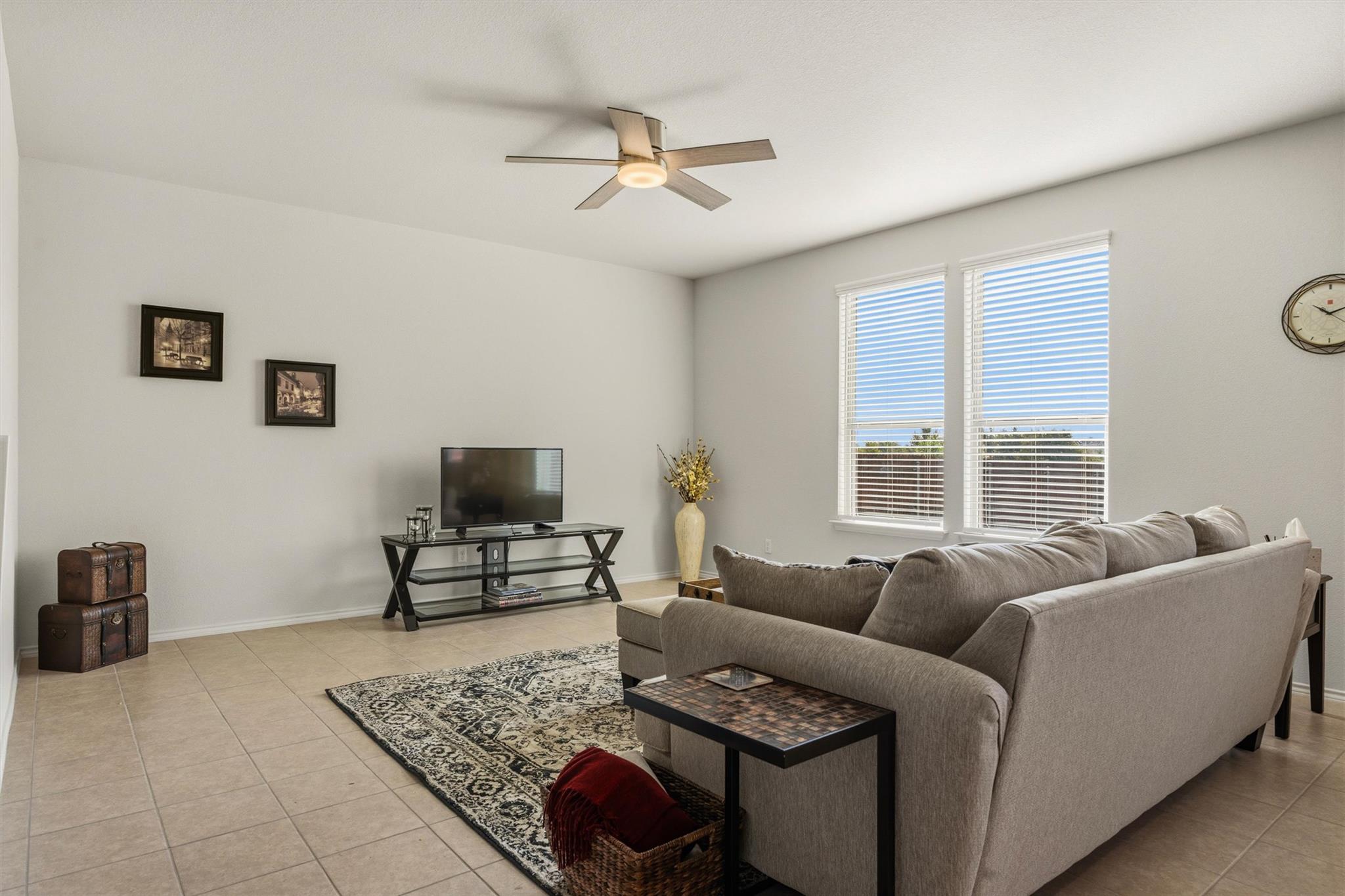 1208 Cliffbrake WAY