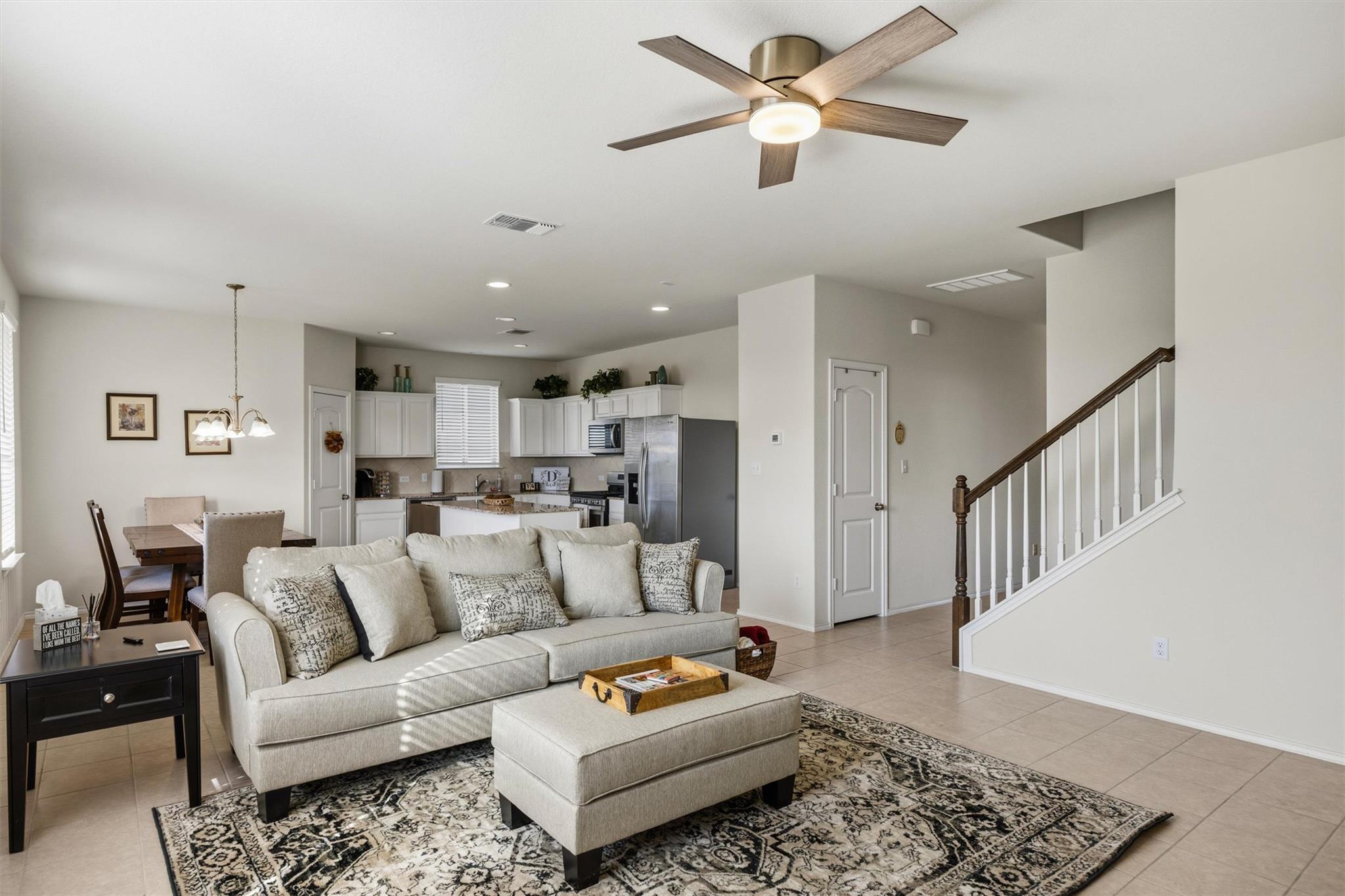 1208 Cliffbrake WAY