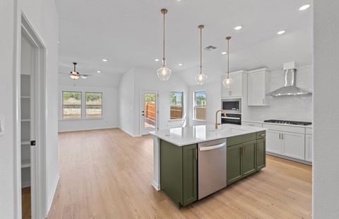 Tiny photo for 6913 Cliff Rose DR, Spicewood, TX 78669 (MLS # 9731262)