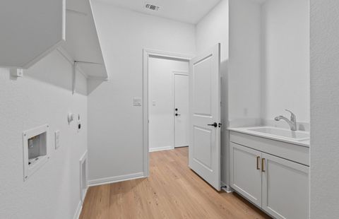 Tiny photo for 6913 Cliff Rose DR, Spicewood, TX 78669 (MLS # 9731262)