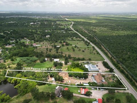 17101 Pearce LN Del Valle TX 78617