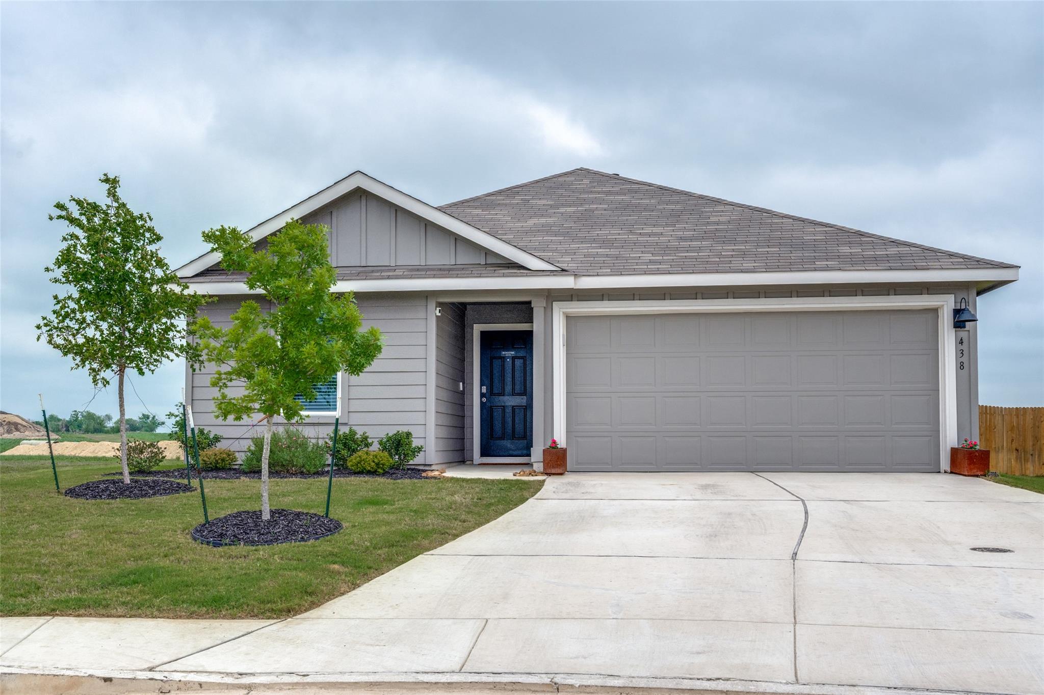438 KAYDEN PT