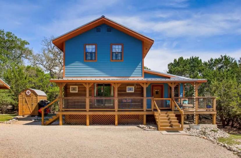 1381 Greenbriar DR