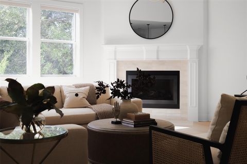 18 N Peak RD West Lake Hills TX 78746