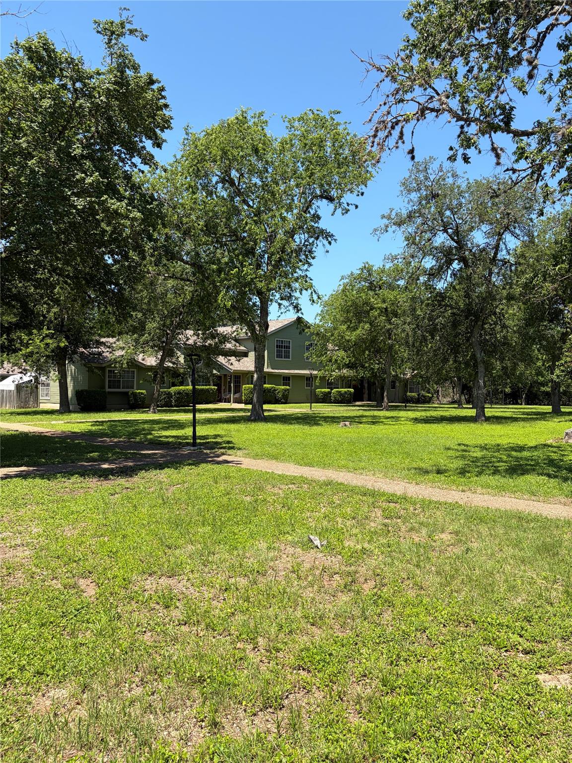 1404 Andra LN