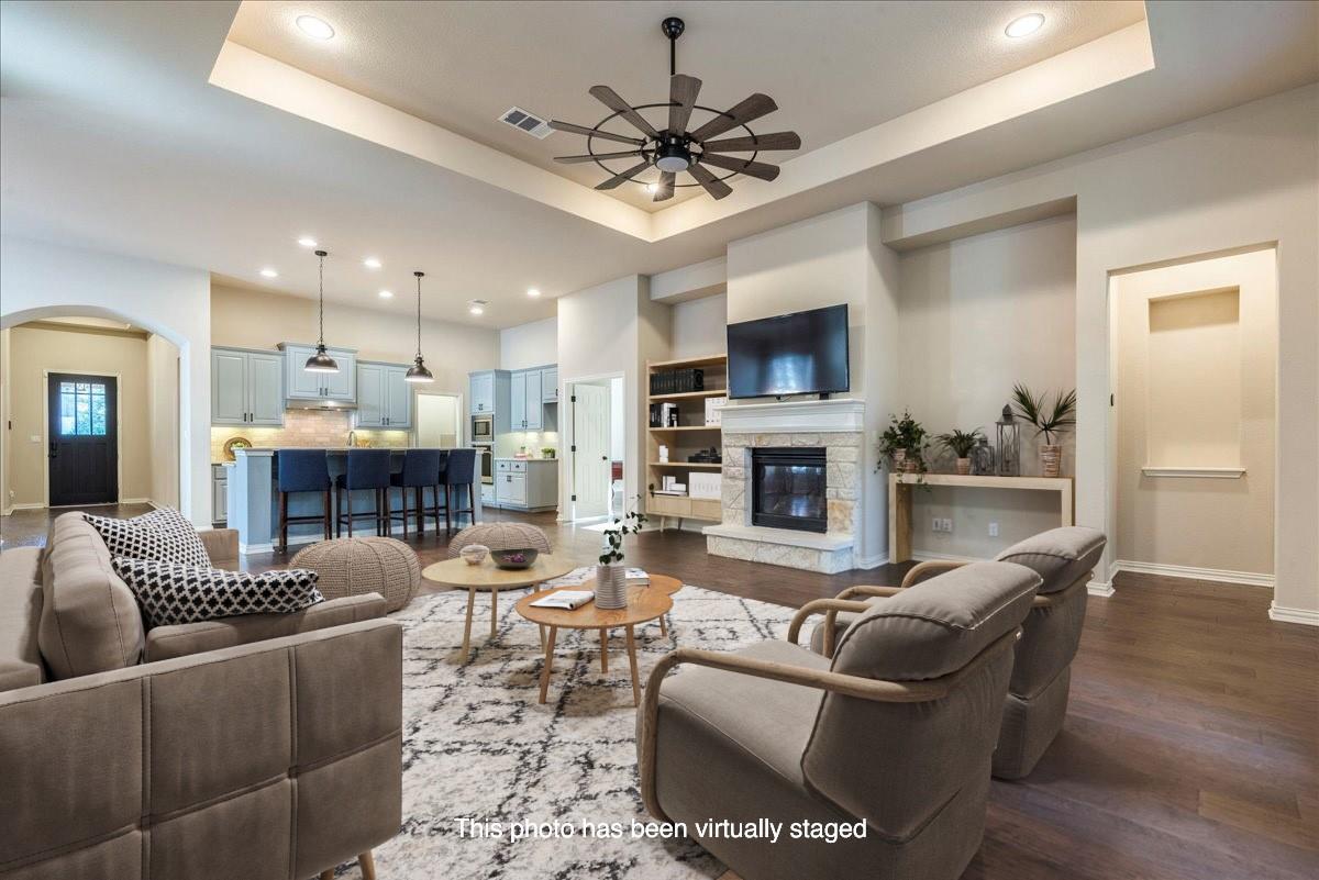 601 Painted Creek WAY