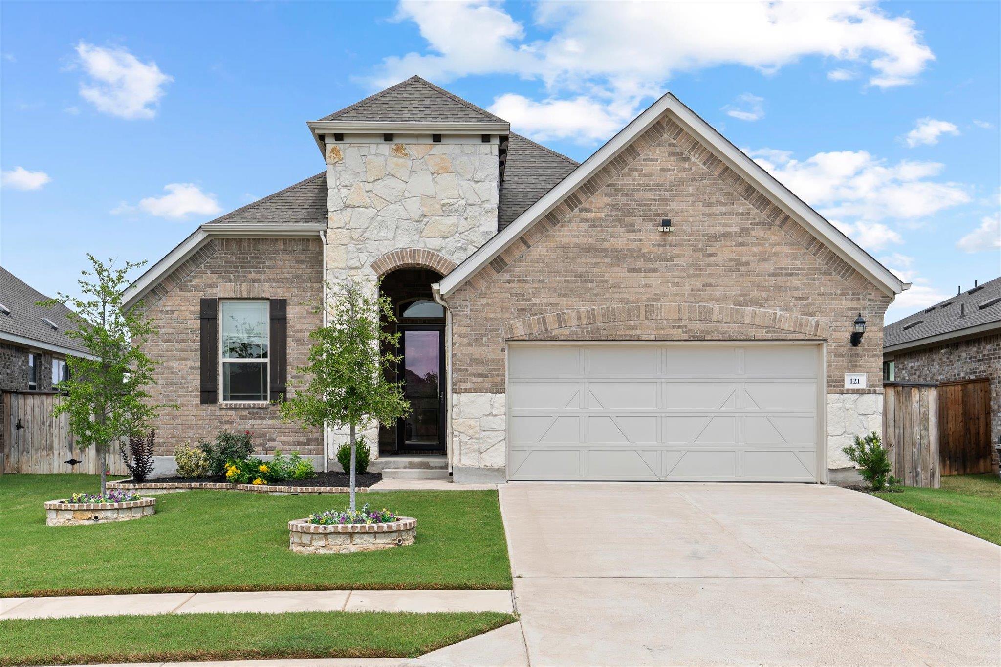 121 Shagbark TRL
