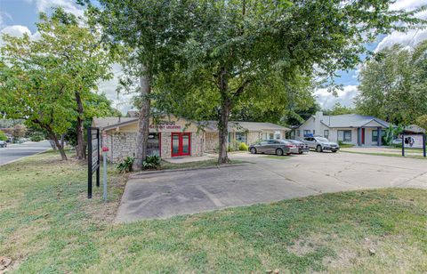 3105 Menchaca Austin TX 78704