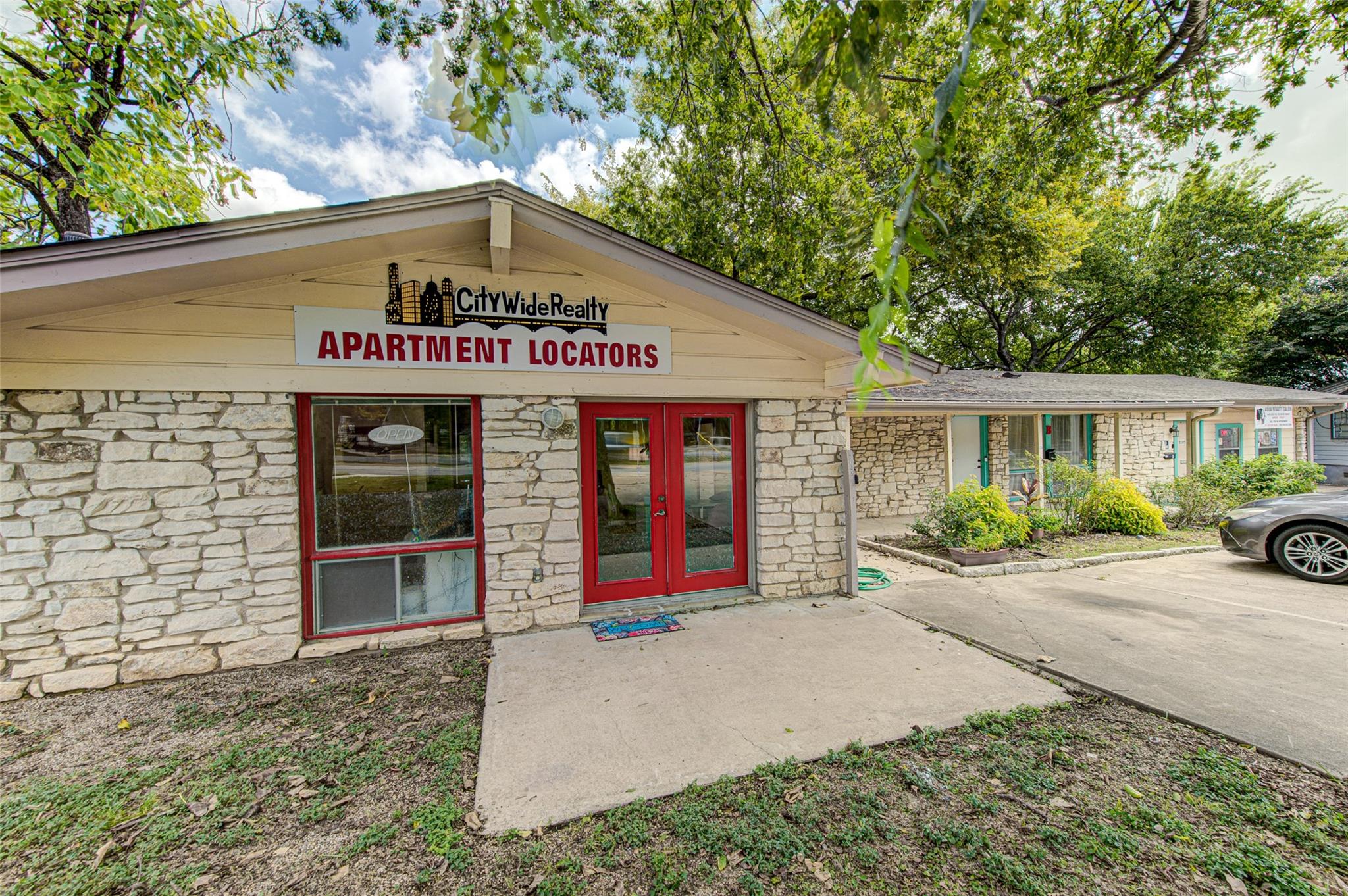3105 Menchaca