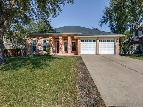 1902 Overland DR Leander TX 78641