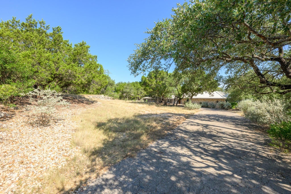 Photo of 517 Dragon, Lakeway, TX 78734 (MLS # 3685546)
