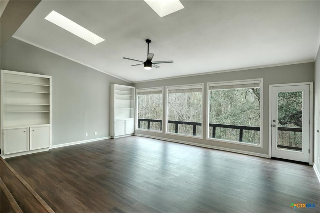 Photo of 1529 N Colorado ST N, Lockhart, TX 78644 (MLS # 3060004)