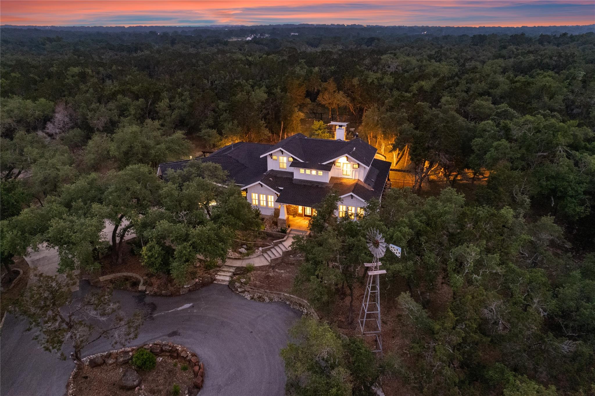 Georgetown, Texas 78628, United States, 4 Bedrooms Bedrooms, ,3 BathroomsBathrooms,Residential,Pending,56462