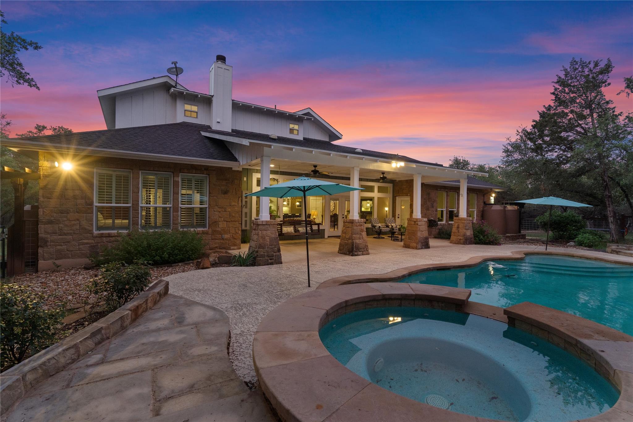 Georgetown, Texas 78628, United States, 4 Bedrooms Bedrooms, ,3 BathroomsBathrooms,Residential,Pending,56462