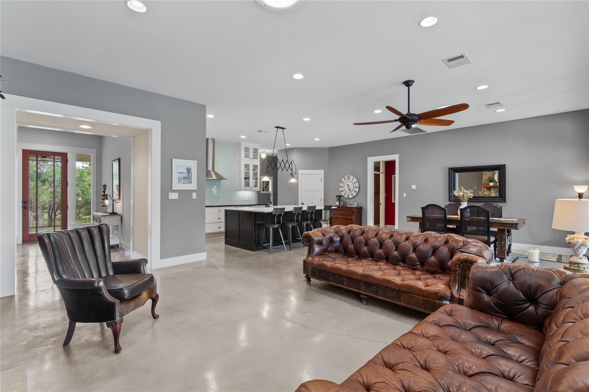 Georgetown, Texas 78628, United States, 4 Bedrooms Bedrooms, ,3 BathroomsBathrooms,Residential,Pending,56462