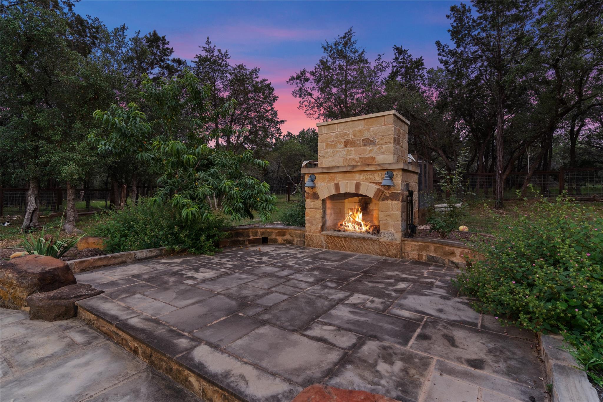 Georgetown, Texas 78628, United States, 4 Bedrooms Bedrooms, ,3 BathroomsBathrooms,Residential,Pending,56462