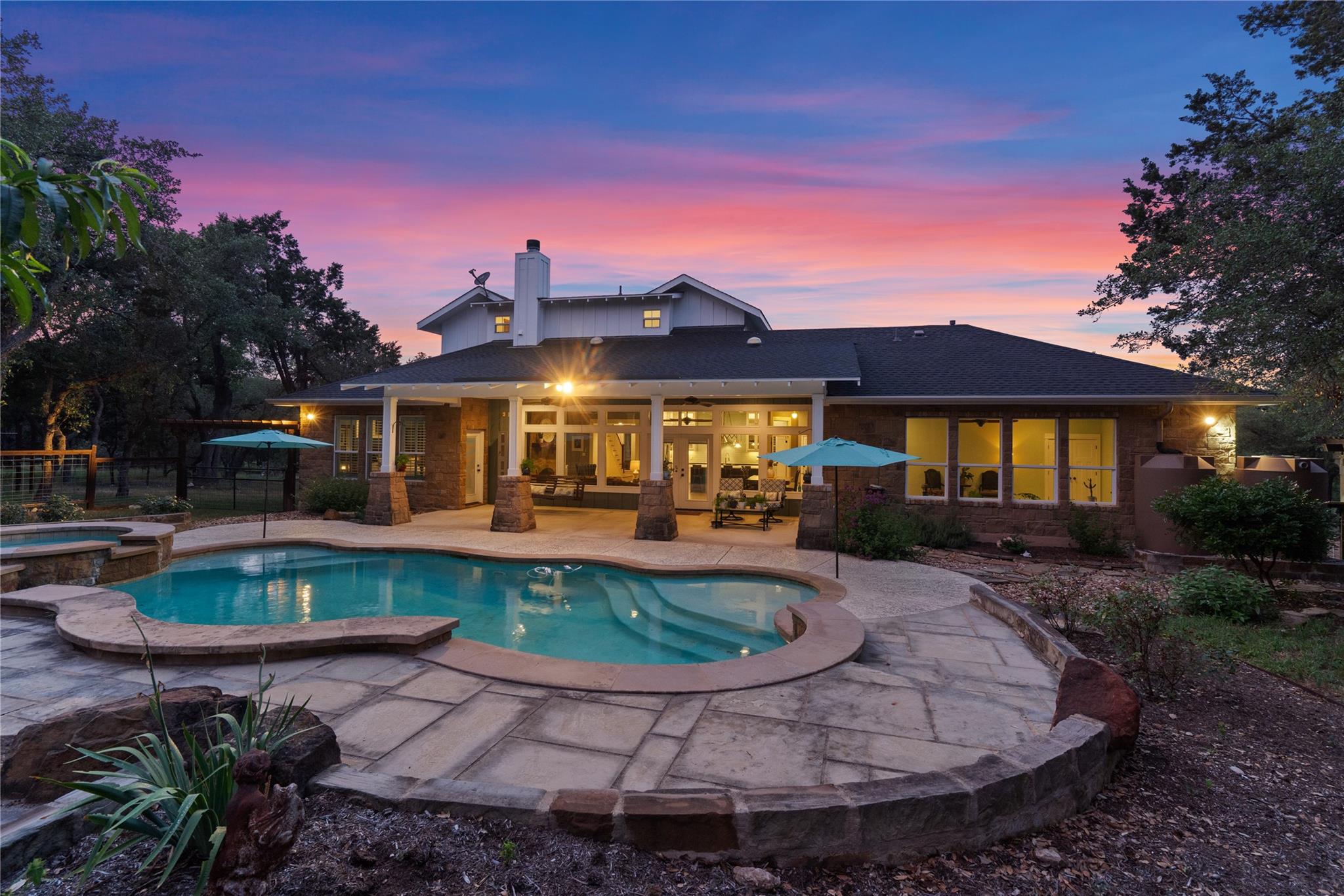 Georgetown, Texas 78628, United States, 4 Bedrooms Bedrooms, ,3 BathroomsBathrooms,Residential,Pending,56462