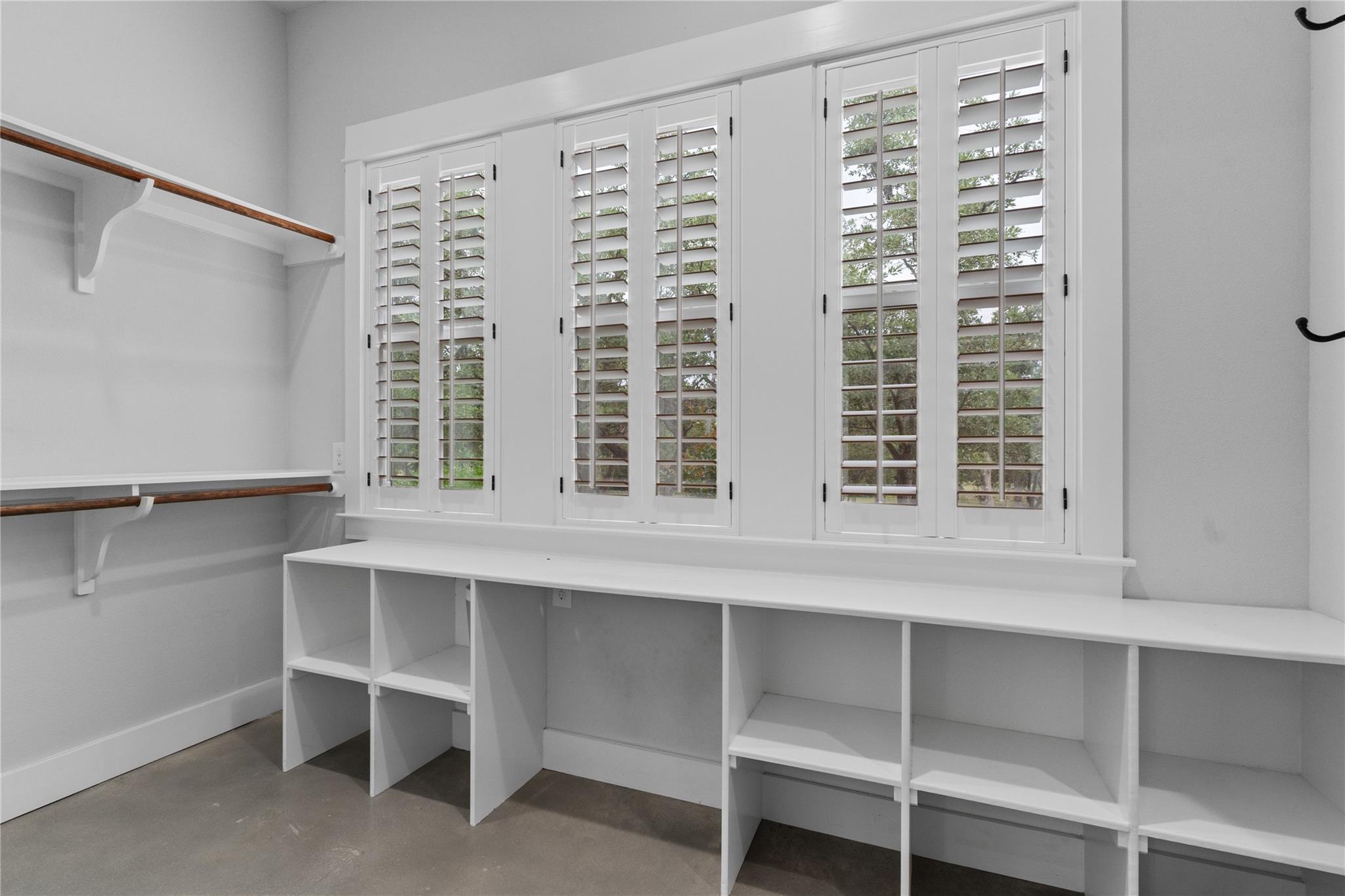 Georgetown, Texas 78628, United States, 4 Bedrooms Bedrooms, ,3 BathroomsBathrooms,Residential,Pending,56462