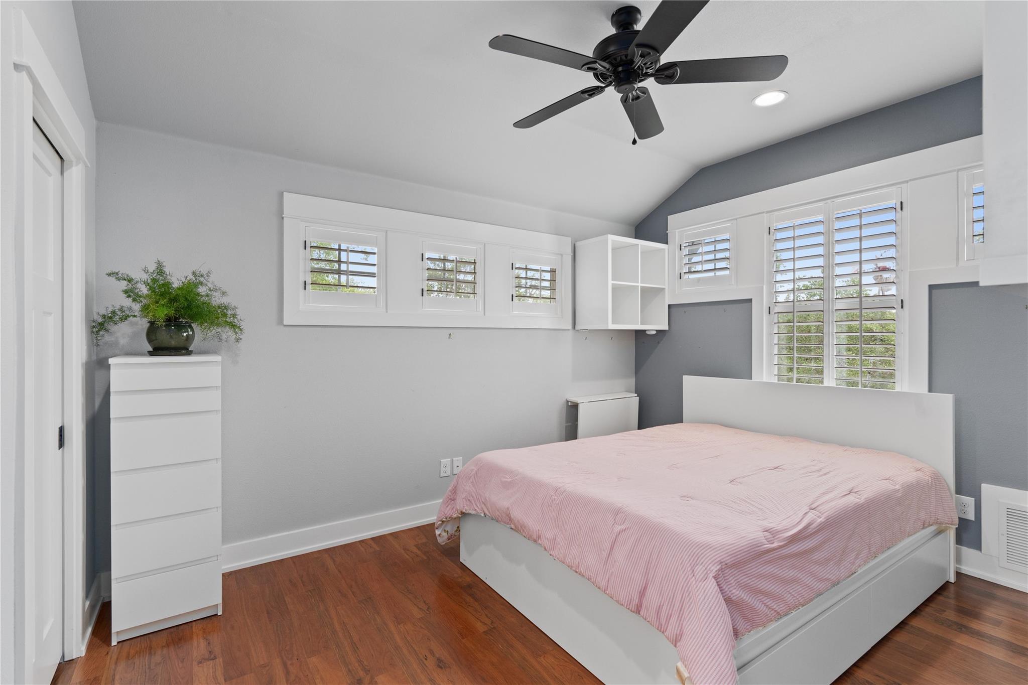 Georgetown, Texas 78628, United States, 4 Bedrooms Bedrooms, ,3 BathroomsBathrooms,Residential,Pending,56462