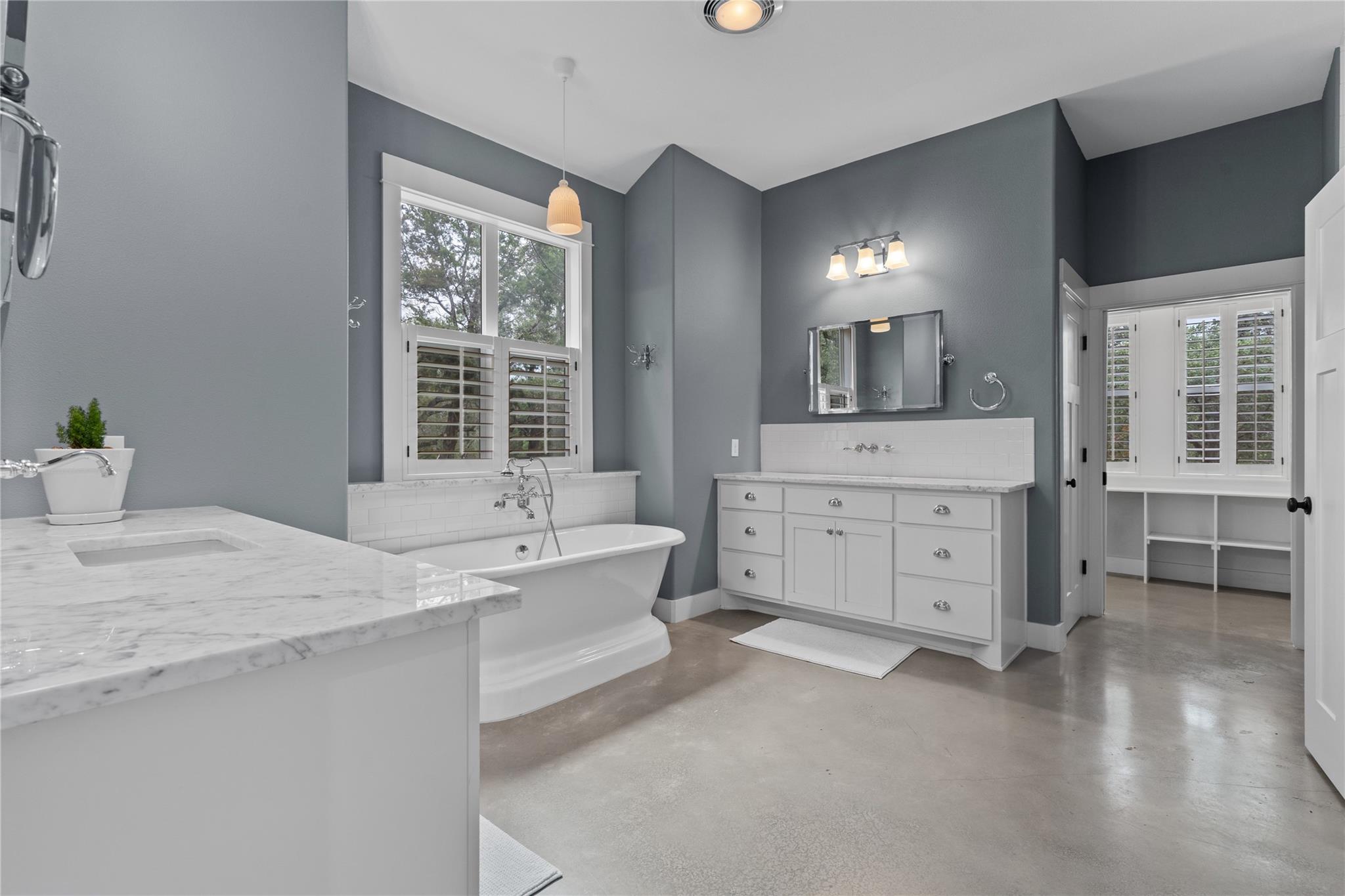 Georgetown, Texas 78628, United States, 4 Bedrooms Bedrooms, ,3 BathroomsBathrooms,Residential,Pending,56462