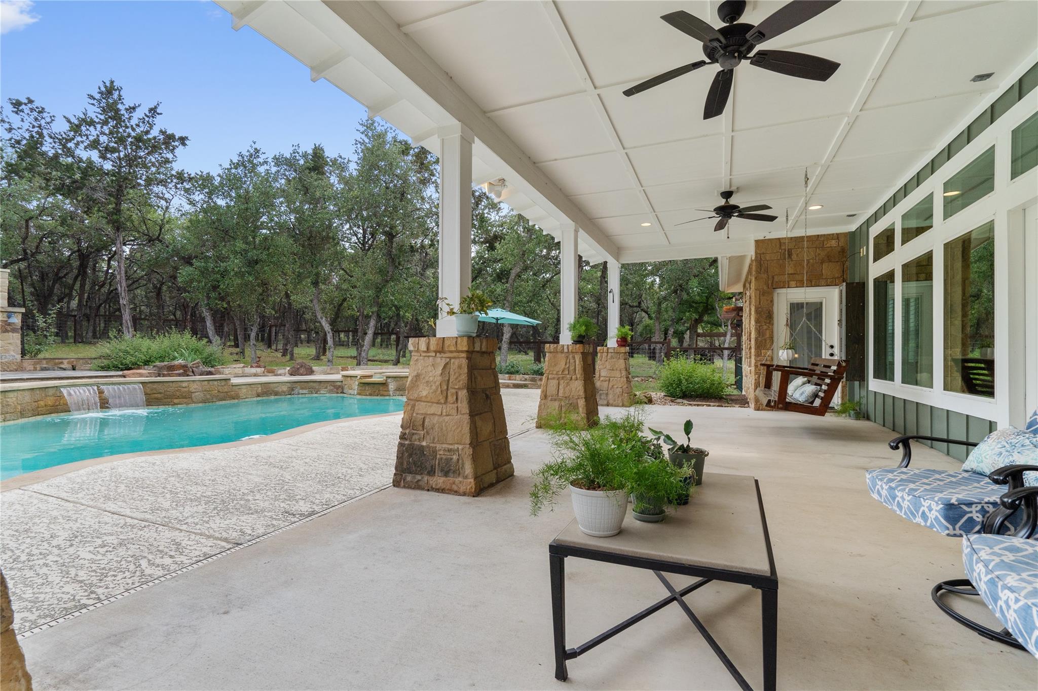 Georgetown, Texas 78628, United States, 4 Bedrooms Bedrooms, ,3 BathroomsBathrooms,Residential,Pending,56462